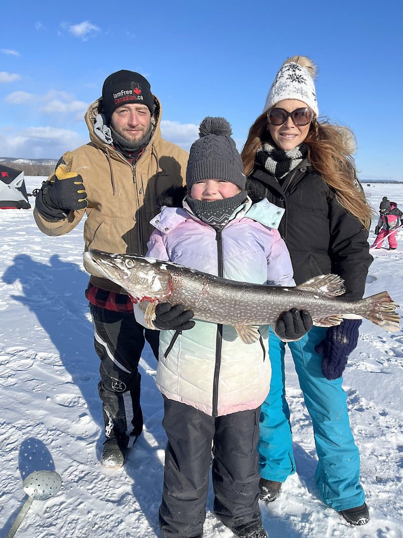 United Kigdom - ice fishing game